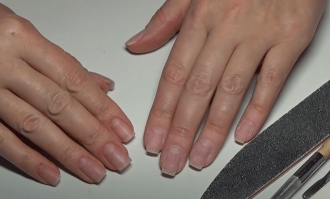 Гелевые или акриловые ногти – что выбрать?