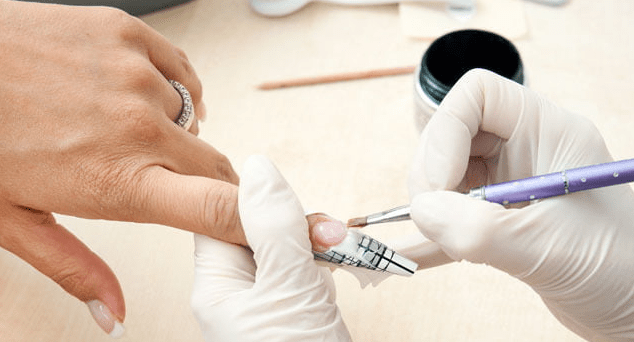 Самые распространенные проблемы при наращивании ногтей
