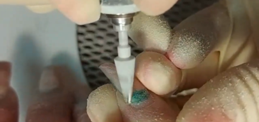 Снятие старого покрытия и подготовка ногтевой пластины