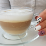 Влияние кофе на ногти: ногти с кофеином выглядят некрасиво